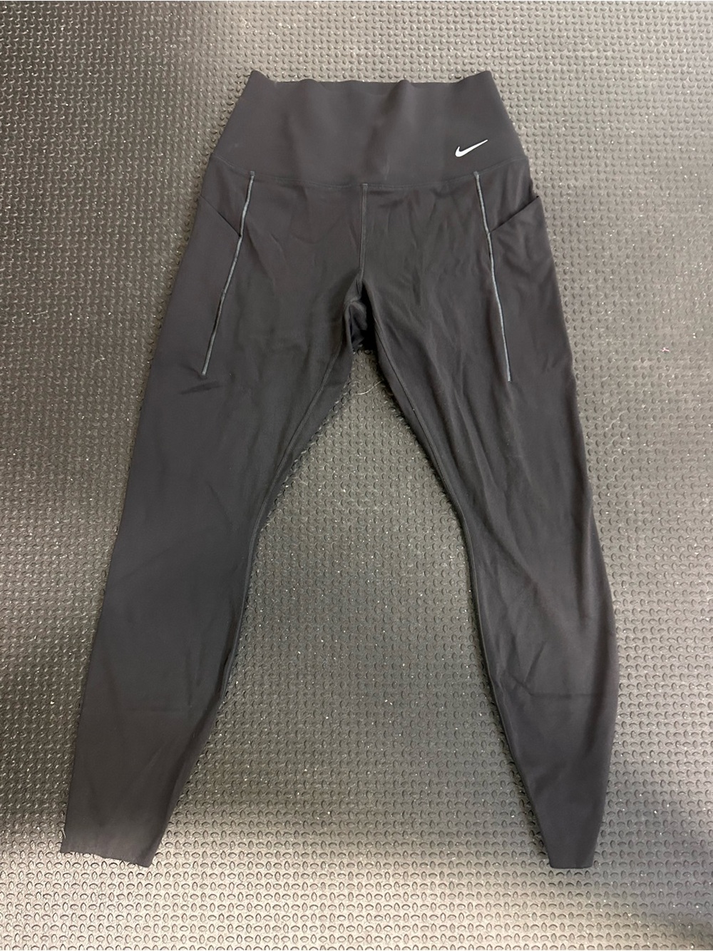 Nike Women’s Black High-Waist Athletic Leggings